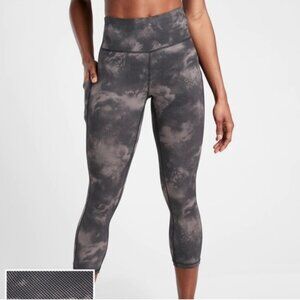 Athleta Ultimate Stash Pocket Printed Capri